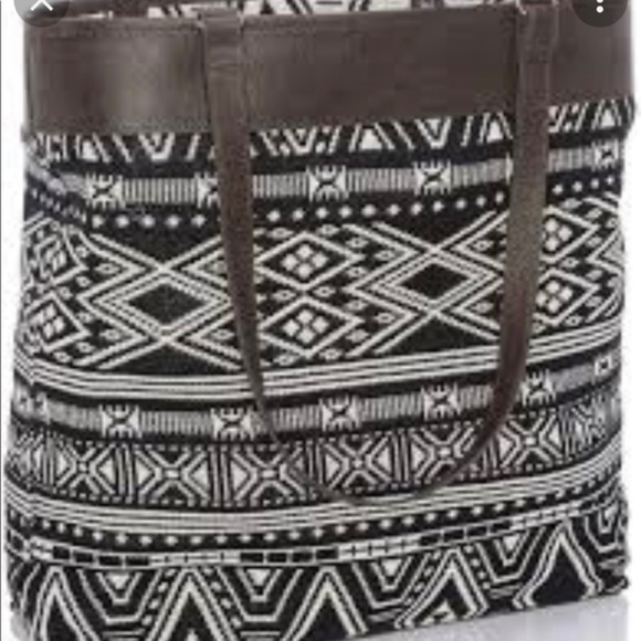 thirty-one Handbags - Thirty-one reversible tote bag purse faux vegan leather